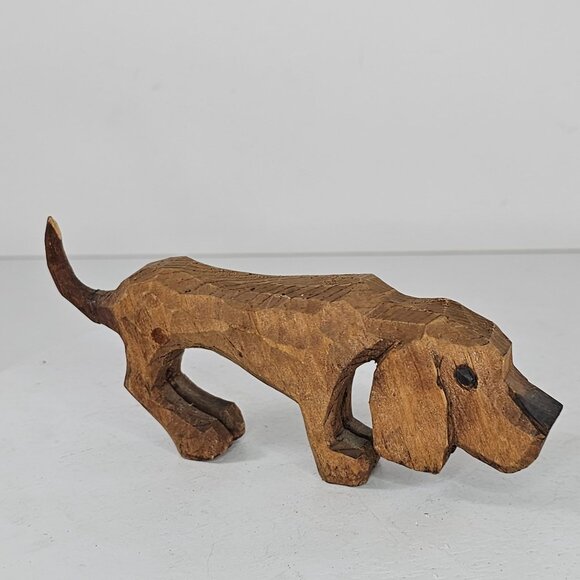 Hand-Carved Wooden Dog Figurine Bloodhound Long Ears Raised Tail *REPAIRED* - Picture 7 of 7